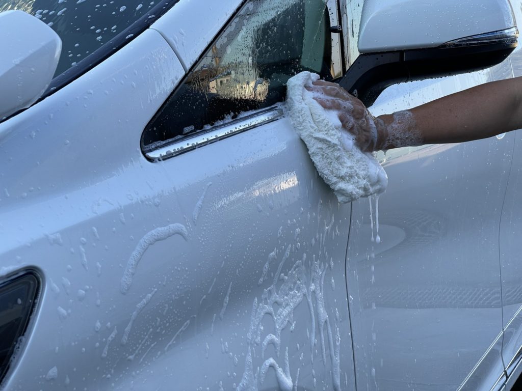 カーシャンプー洗い方