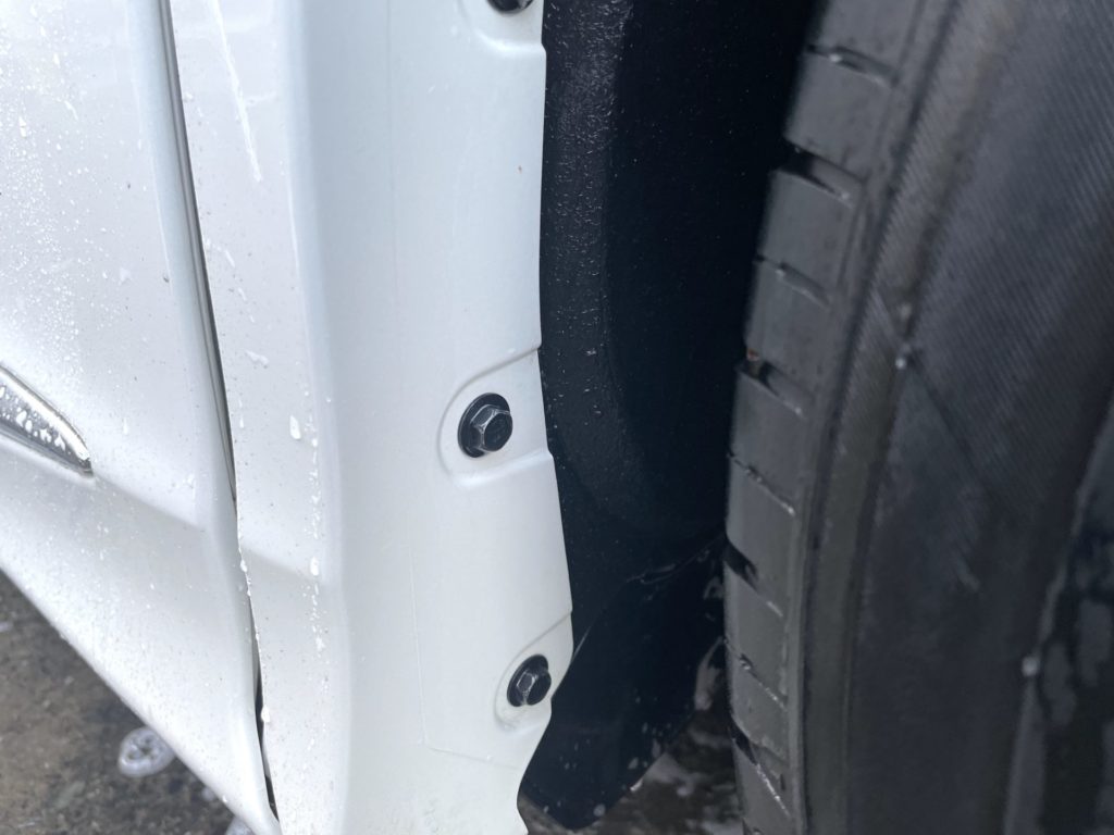 水でよく洗い流す